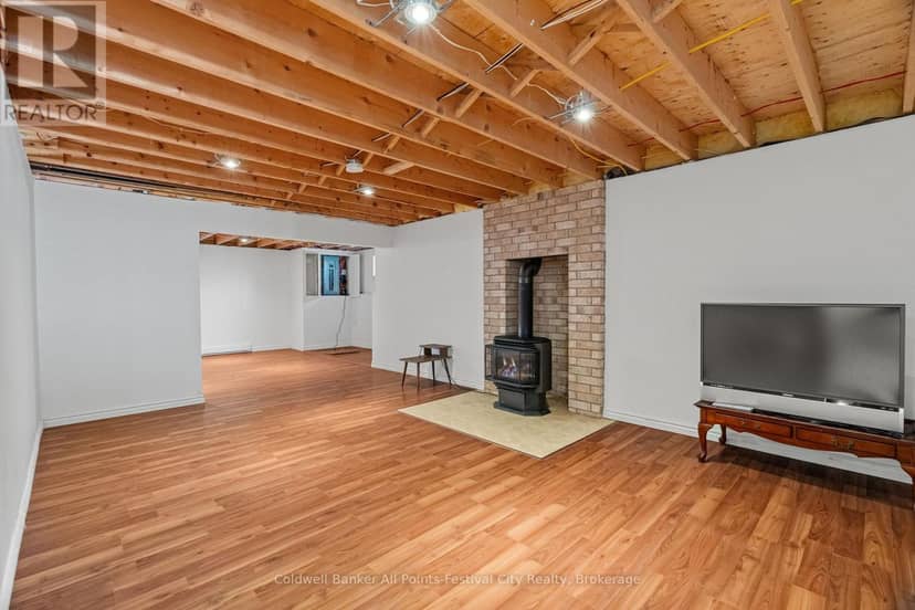 207 Birch Crescent — photo 30 of 40