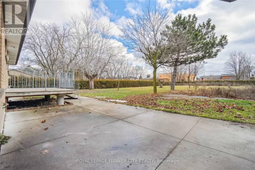 51 Hillside Avenue — photo 4 of 9