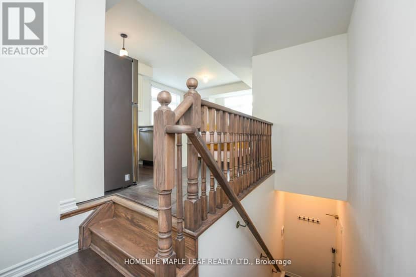 215 - 30 Halliford Place, Brampton, photo 5