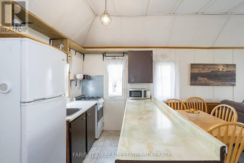 5632 Penetanguishene Road — photo 25 of 36