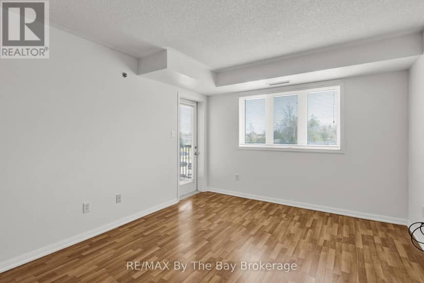 311 - 16 Westbury Road — photo 6 of 19