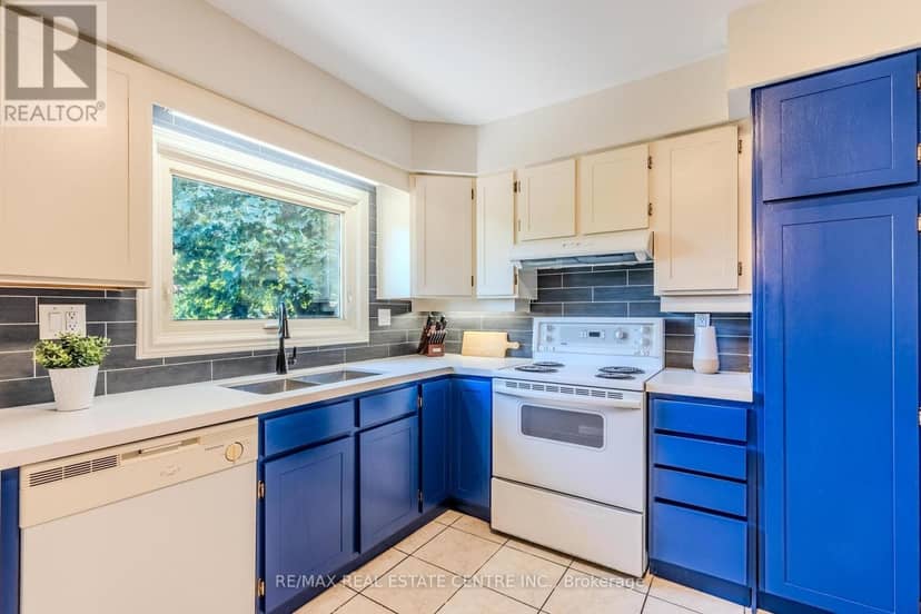 172 Hanover Place — photo 11 of 40