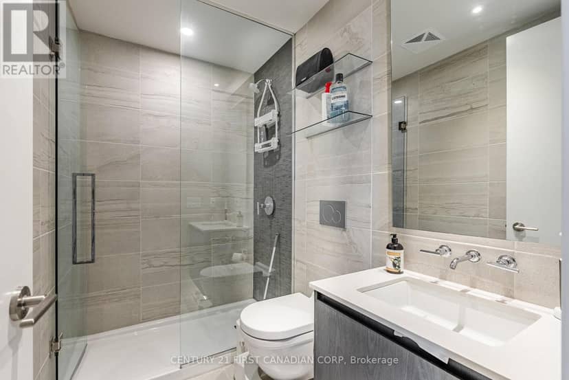 1405 - 81 Wellesley Street E — photo 22 of 40