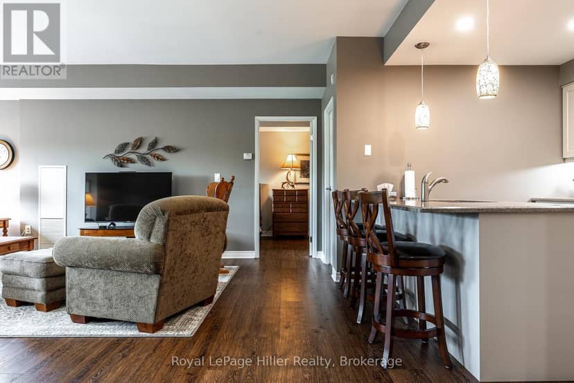 308 - 400 Romeo Street N — photo 10 of 40