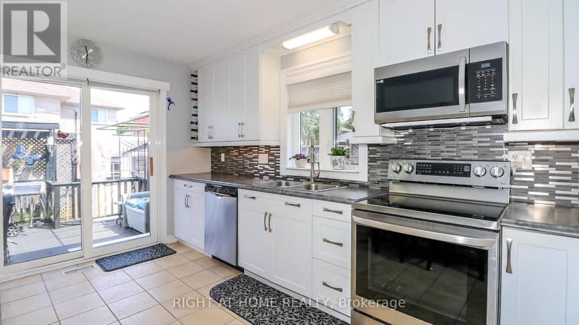 36 Benjamin Lane — photo 23 of 40