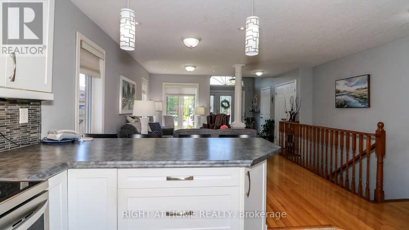 36 Benjamin Lane — photo 26 of 40