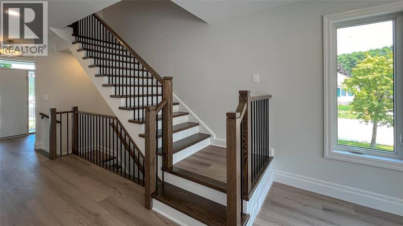 365 Victoria Avenue — photo 12 of 27