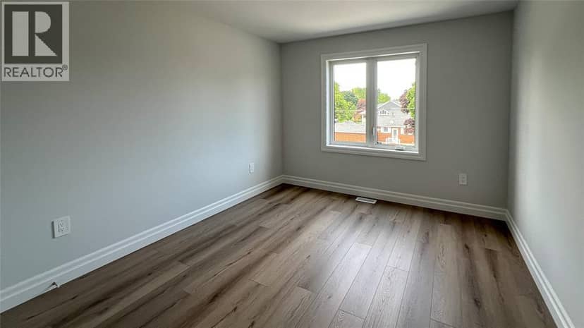 365 Victoria Avenue — photo 18 of 27