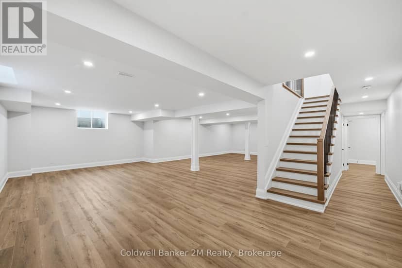 31 Lonetto Street — photo 31 of 34