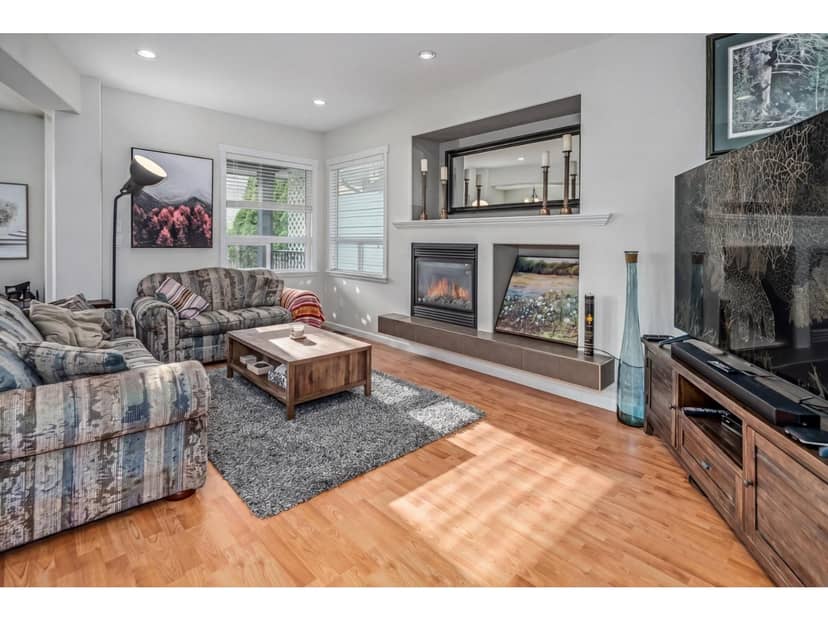 19141 68 AVENUE, Surrey, photo 2