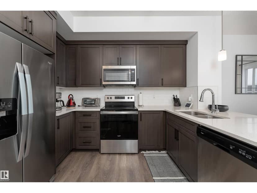 2522 152 AV NW, Edmonton, photo 2
