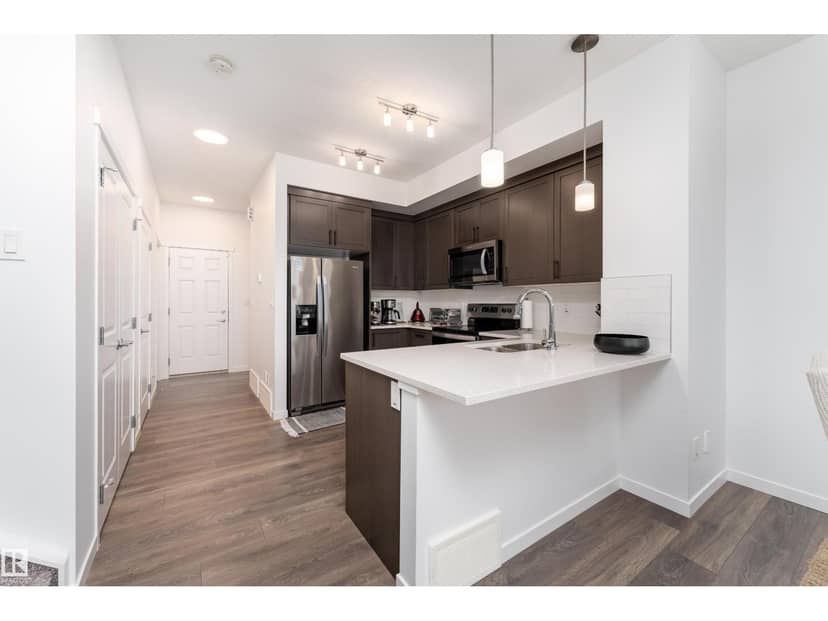 2522 152 AV NW — photo 9 of 36