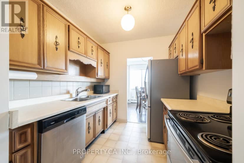 404 - 45 Westmount Road N — photo 11 of 22