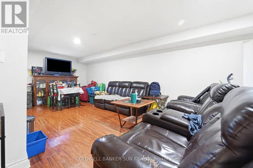 67 Tufton Crescent — photo 28 of 39