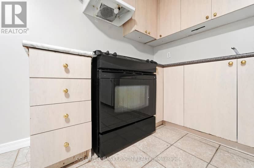 67 Tufton Crescent — photo 32 of 39