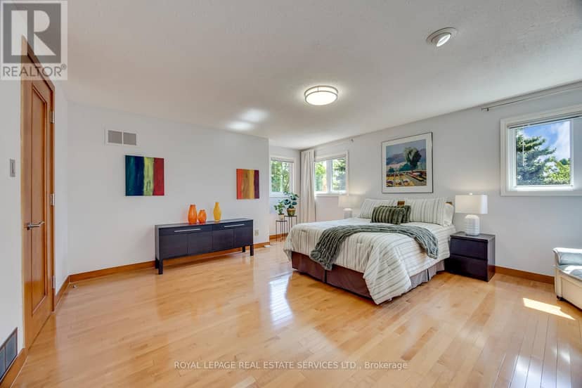 300 Canital Court — photo 21 of 40