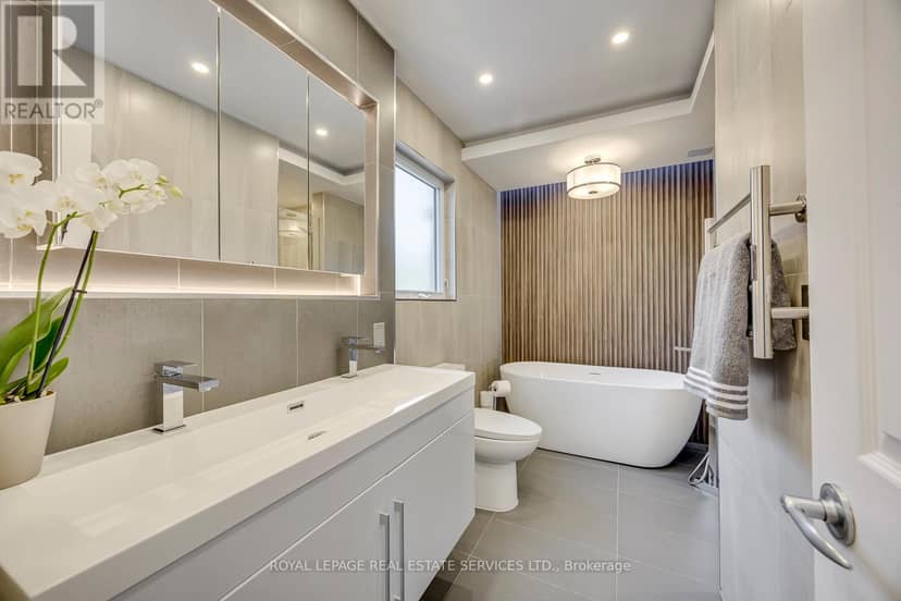 300 Canital Court — photo 23 of 40