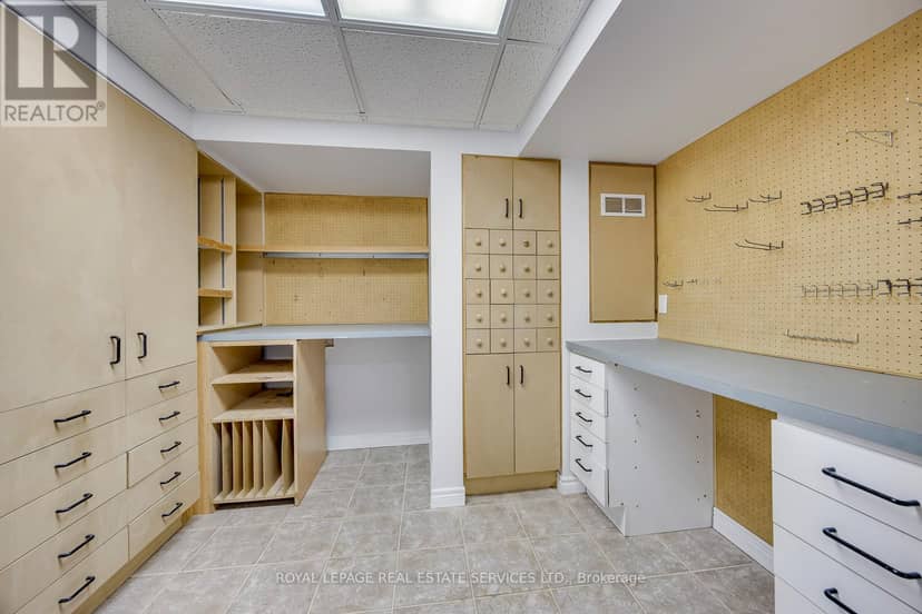 300 Canital Court — photo 34 of 40