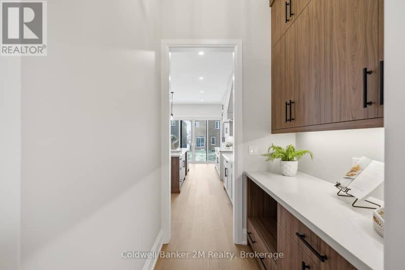 31 Lonetto Street — photo 15 of 34
