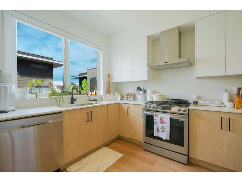 38 12585 104A AVENUE, Surrey, photo 6