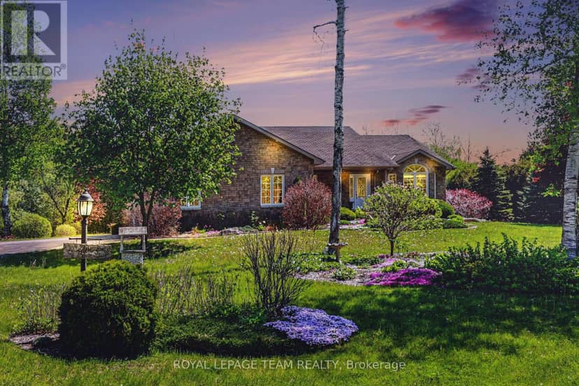 28 Kimberly Avenue — photo 4 of 40