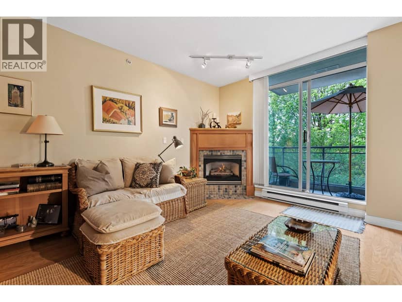 302 588 16TH STREET, West Vancouver