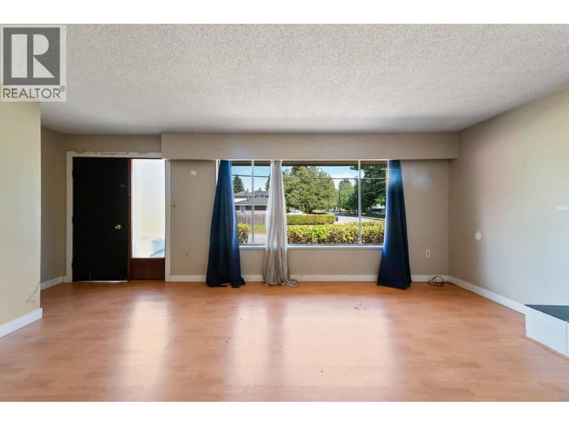 3425 FLINT STREET, Port Coquitlam, photo 2