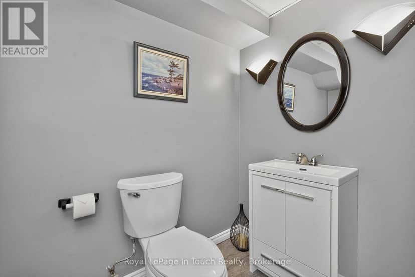 13 Hallen Drive — photo 18 of 40