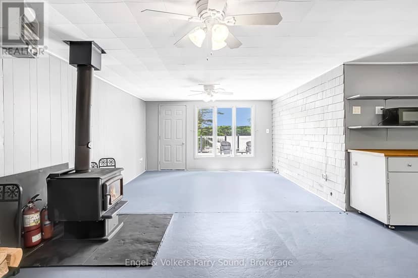 287 Pine Road, Magnetawan, photo 8
