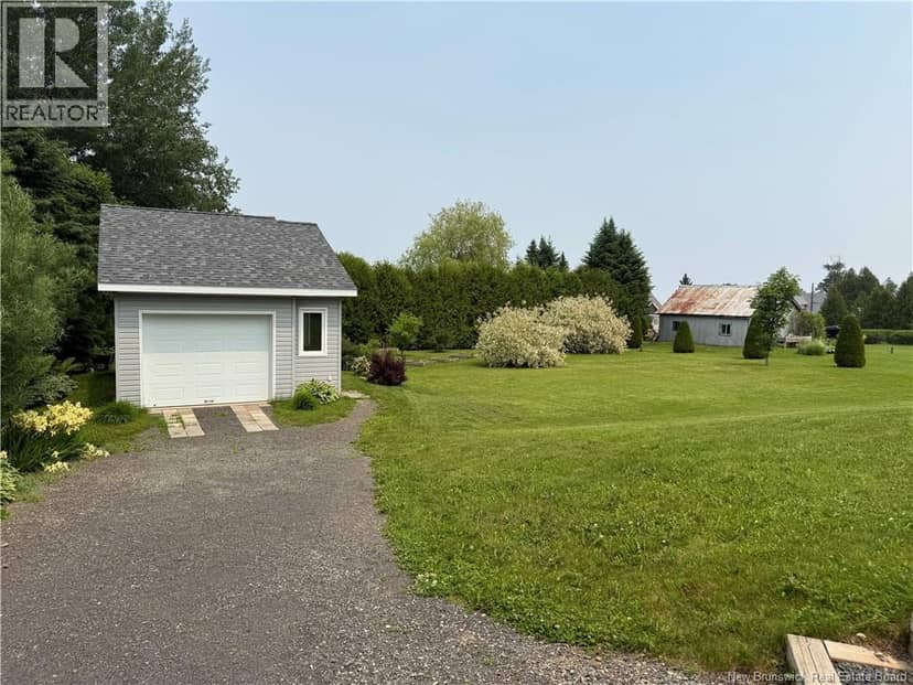 469 Chaleur Street, Charlo, photo 3