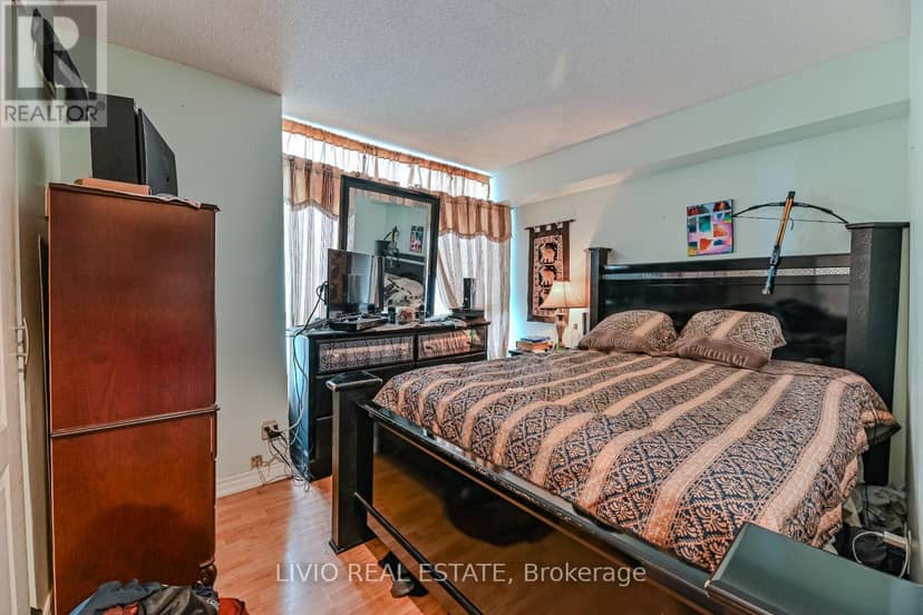 706 - 2470 Eglinton Avenue W, Toronto, photo 7