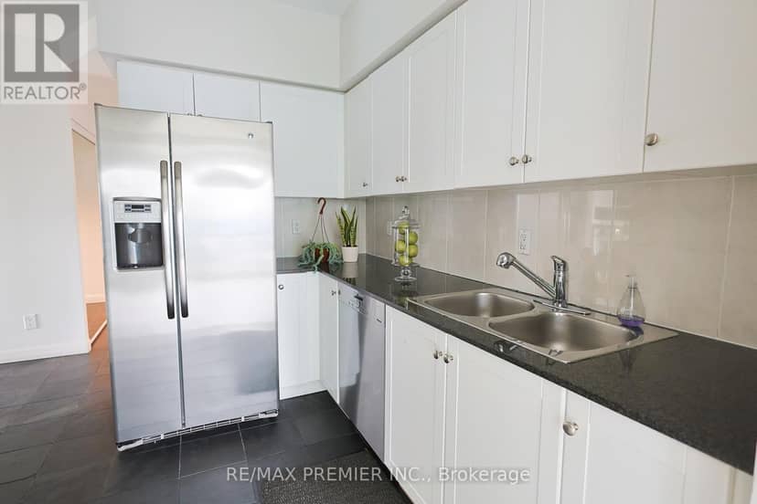 4407 - 210 Victoria Street — photo 23 of 40