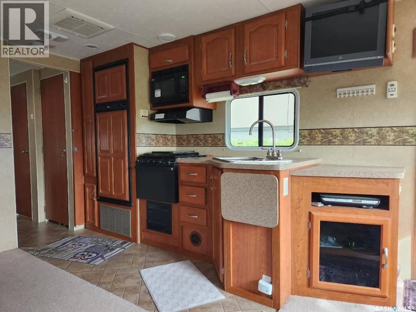 102 Enchanted Loop Deep Woods RV Campground, Wakaw Lake, photo 4
