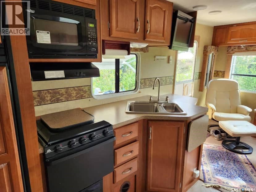 102 Enchanted Loop Deep Woods RV Campground, Wakaw Lake, photo 5
