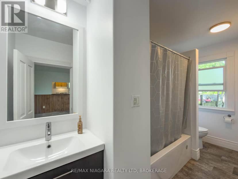 51 Plymouth Road — photo 13 of 40