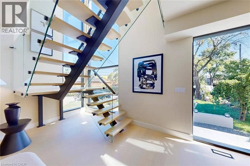 28 DUNSMORE Gardens — photo 21 of 40