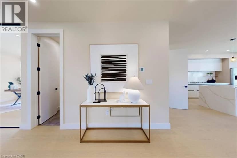 28 DUNSMORE Gardens — photo 18 of 40