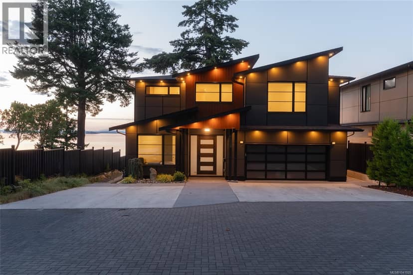 4599 Cordova Bay Rd, Saanich