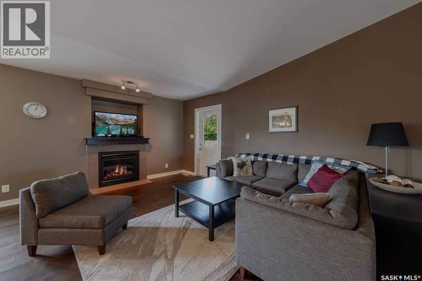 B 636 Riche STREET — photo 9 of 28