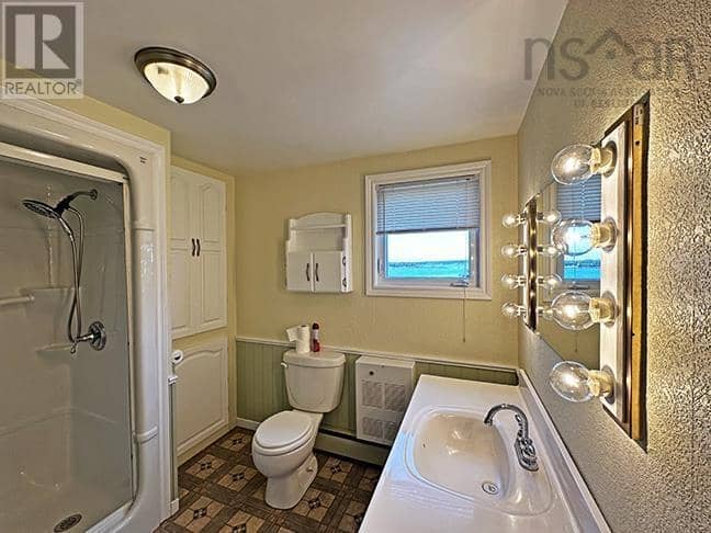 593 Veterans Memorial Drive — photo 22 of 36