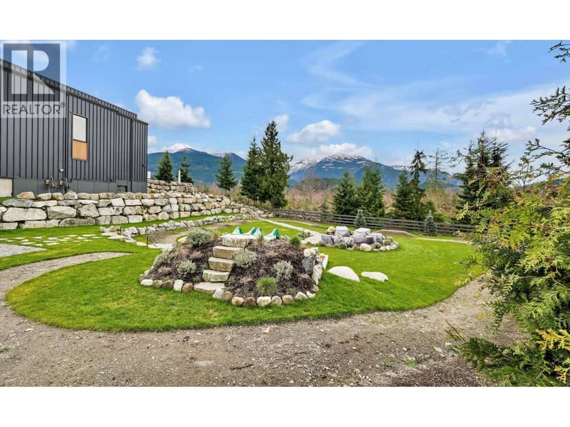 2934 HUCKLEBERRY DRIVE, Squamish, photo 3