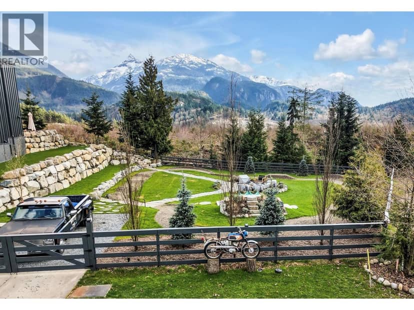 2934 HUCKLEBERRY DRIVE, Squamish, photo 2