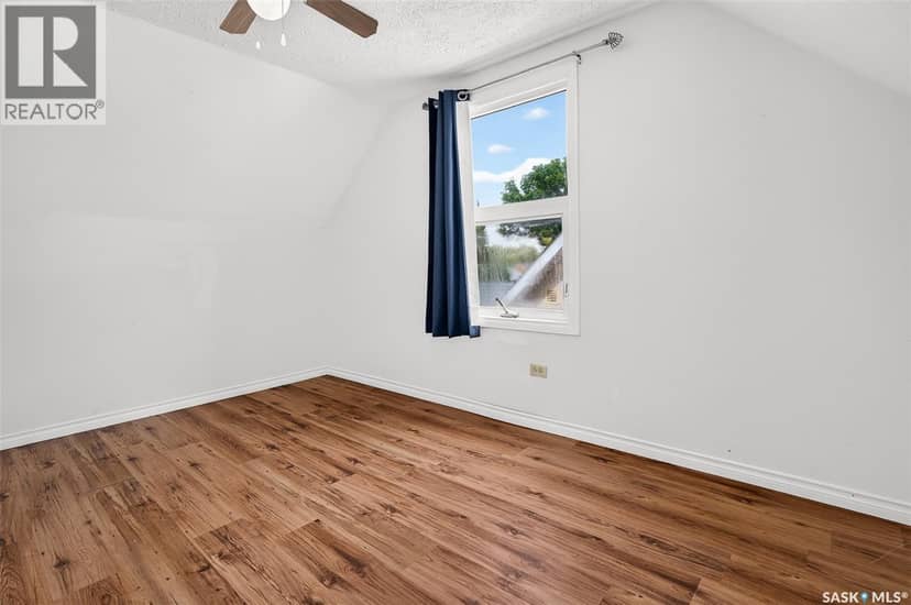 805 Athabasca STREET E — photo 18 of 40
