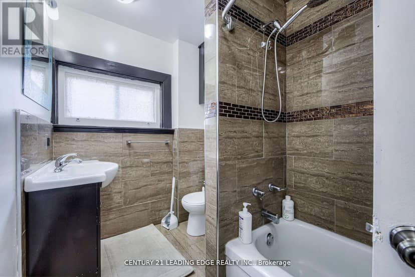 214 Aylmer Street — photo 13 of 27