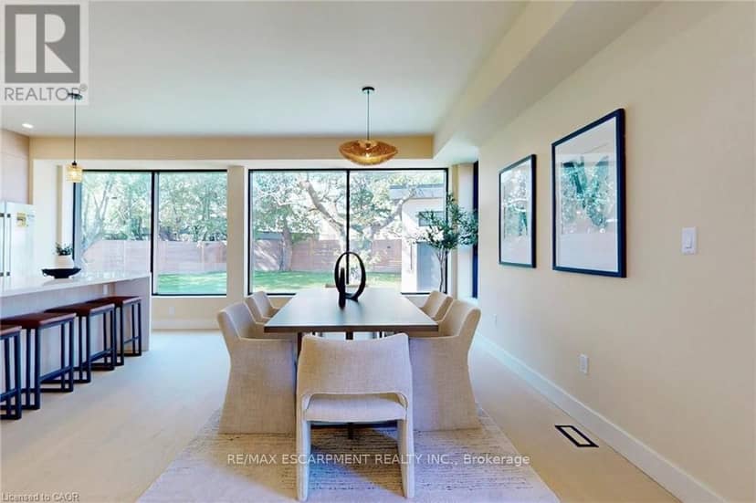 28 Dunsmore Gardens — photo 9 of 40
