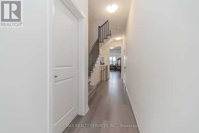 69 Kirkwood Way — photo 8 of 40