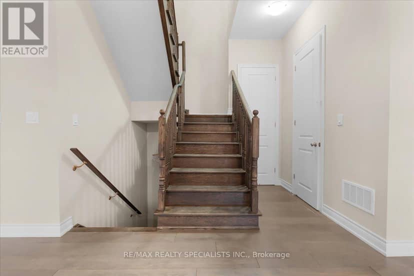 2 Ash Hill Avenue — photo 20 of 40