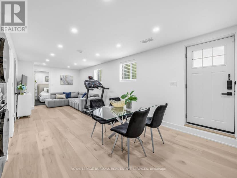 13 Swanhurst Boulevard — photo 18 of 28