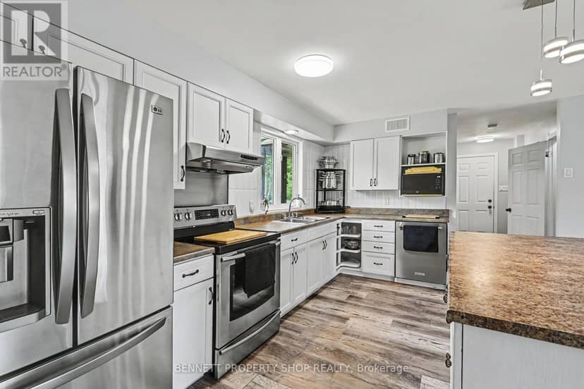 2290 Wolf Grove Road, Lanark Highlands, photo 4