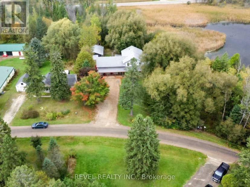8 Scott Crescent — photo 2 of 39